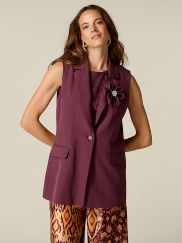 oltre - Chaleco para traje en rojo: frente