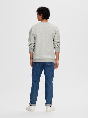 SELECTED HOMME Sweatshirt 'HANKIE' in Grau