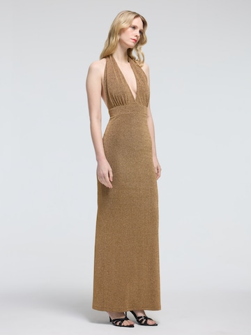Robe adl en or
