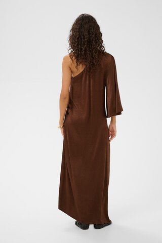 Robe SOAKED IN LUXURY en marron
