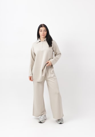 Elara Joggingpak in Beige: voorkant