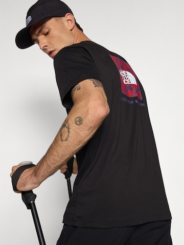 Tricou 'RAKU HORSE' de la THE NORTH FACE pe negru