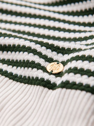 Tricou de la Ombre pe verde