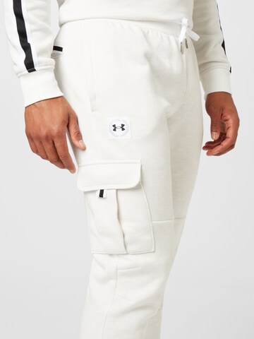 UNDER ARMOUR Tapered Παντελόνι φόρμας σε λευκό