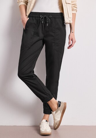 STREET ONE Slim fit Pants in Black: front