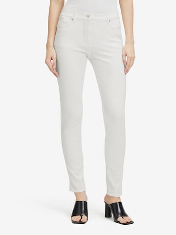 Betty Barclay Slimfit Jeans in Wit: voorkant