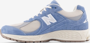 Baskets basses '2002' new balance en bleu : devant