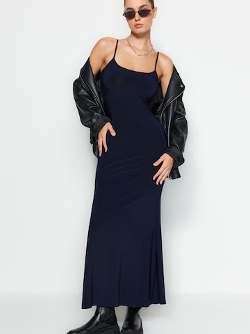 Trendyol Jurk in Blauw: voorkant