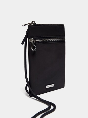 Pull&Bear Tasche in Schwarz