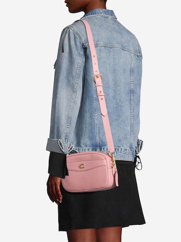 COACH Skuldertaske i pink