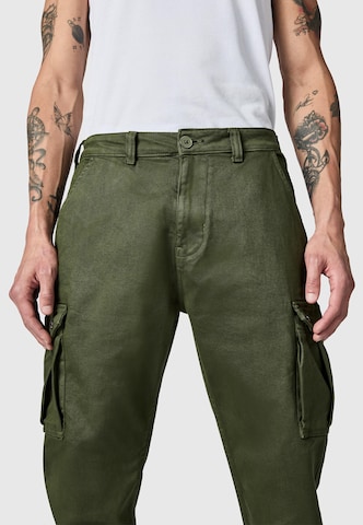 Effilé Pantalon cargo 'Siwas' Peak Time en vert