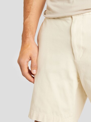 Regular Pantalon chino 'Kane' BOSS en blanc