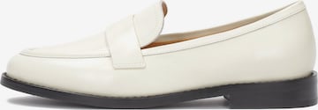 Kazar Classic Flats in White: front