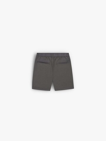 Scalpers Regular Shorts in Grau
