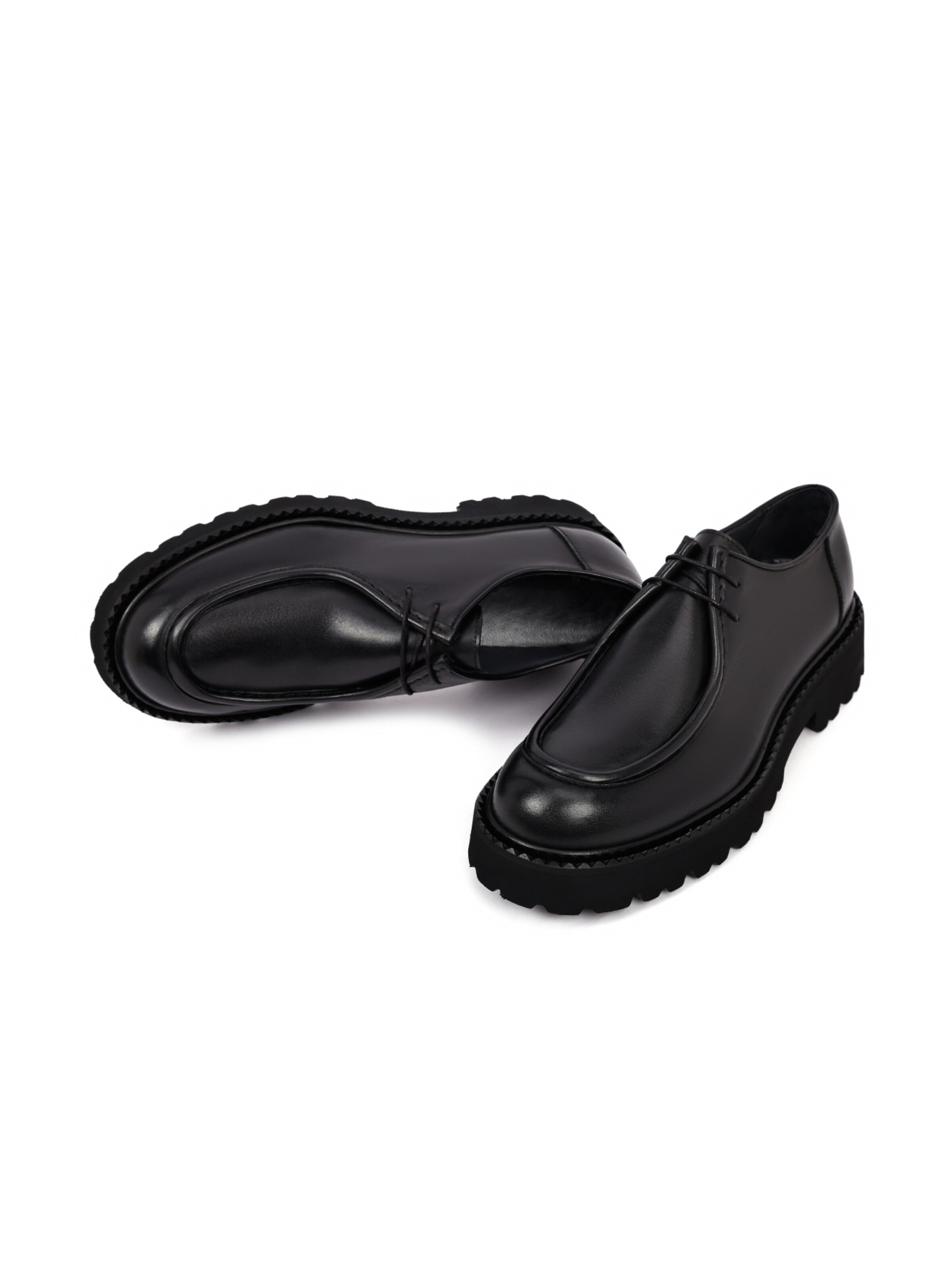 Chaussure à lacets Derimod en noir