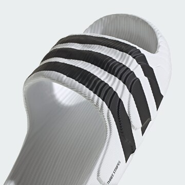 Saboți 'Adilette 22' de la ADIDAS ORIGINALS pe alb
