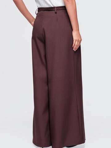 Ombre Regular Trousers in Brown