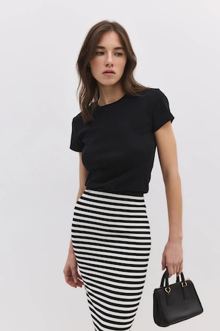 No Matter What Shirt in Schwarz: Vorderseite