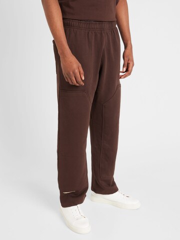 Loosefit Pantalon 'TACONA' Pegador en marron : devant