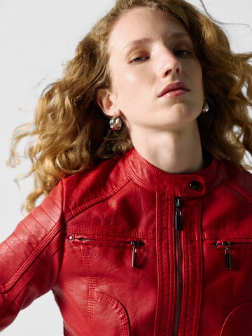 KOROSHI Between-Season Jacket in Red