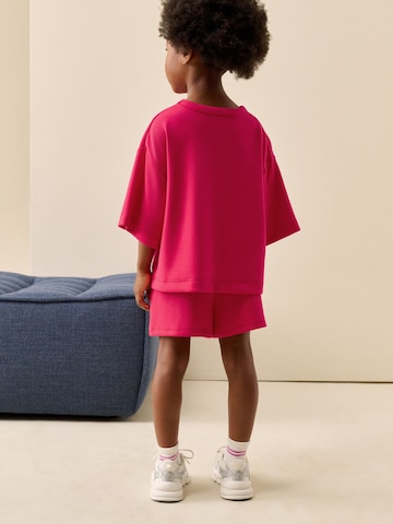 Next Set in Pink