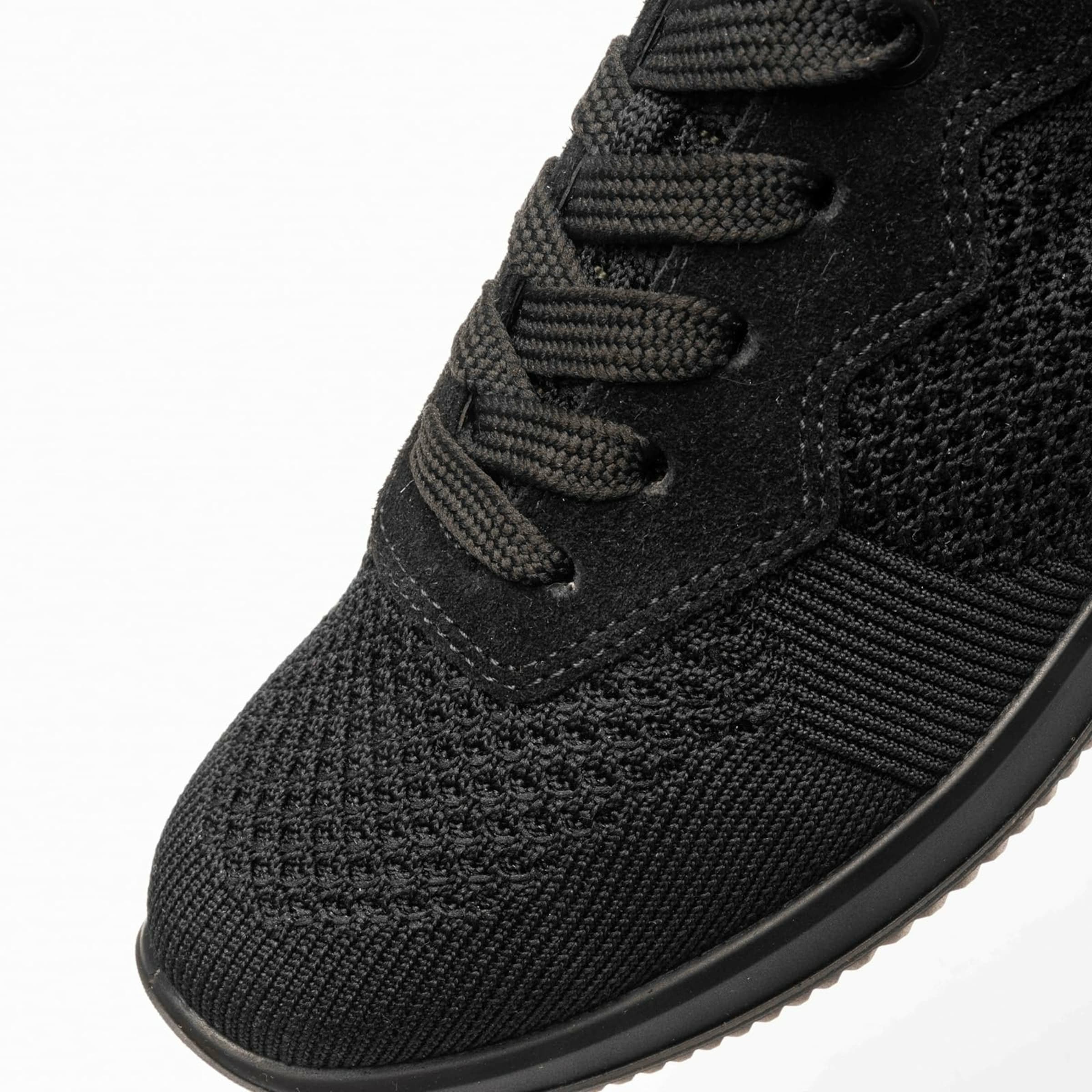 ARA Sneakers in Black
