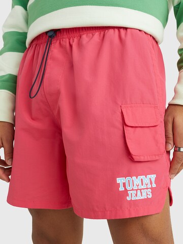 Tommy Jeans Regular Shorts in Pink