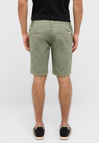 MUSTANG Regular Shorts in Grün