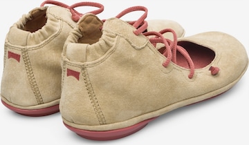 CAMPER Ballerina met riempjes ' Right Nina ' in Beige