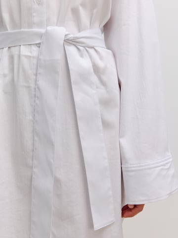 EDITED Kleid 'Mica' in Weiß