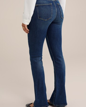 WE Fashion Flared Jeans i blå