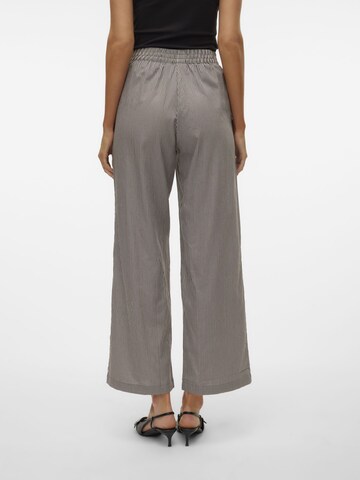 VERO MODA Loose fit Trousers 'ISABELLA' in Brown