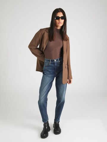 Tapered Jeans 'High-Waisted Mom Jeans' di LEVI'S ® in blu