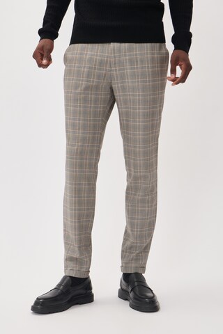 Regular Pantalon chino 'Liam' Matinique en gris : devant