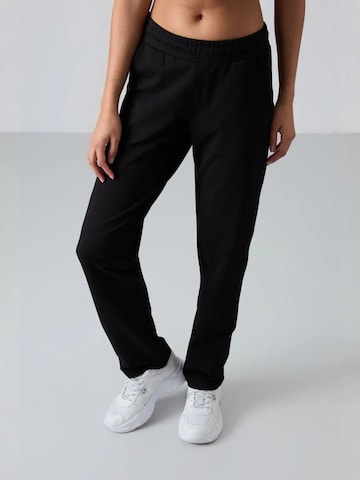 Regular Pantalon Tommy Life en noir : devant