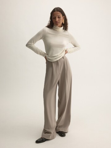 KAVAZI Shirt in White