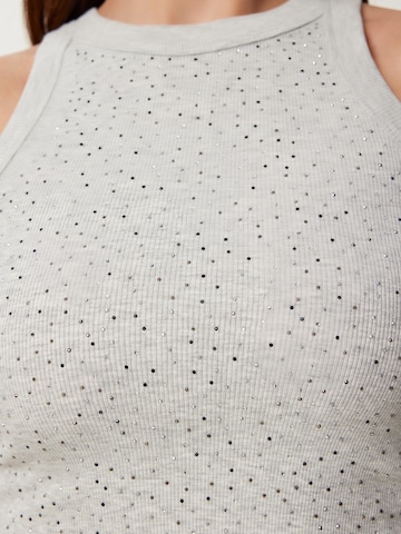 Happiness İstanbul Τοπ σε γκρι