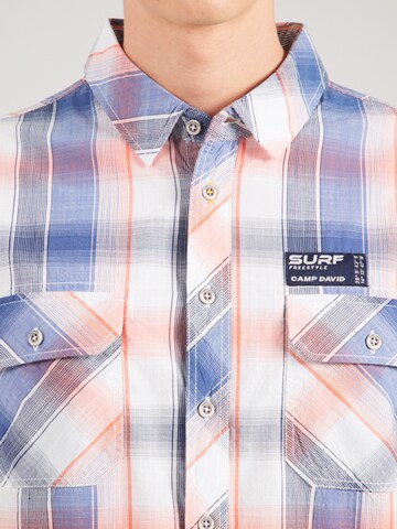 CAMP DAVID - Ajuste regular Camisa en naranja