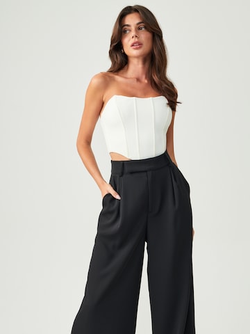 BWLDR Wide leg Pleat-front trousers 'Belinda' in Black