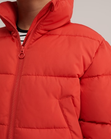 Veste mi-saison WE Fashion en rouge