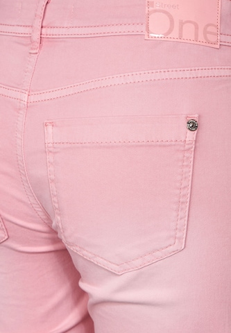 STREET ONE Slimfit Shorts in Pink