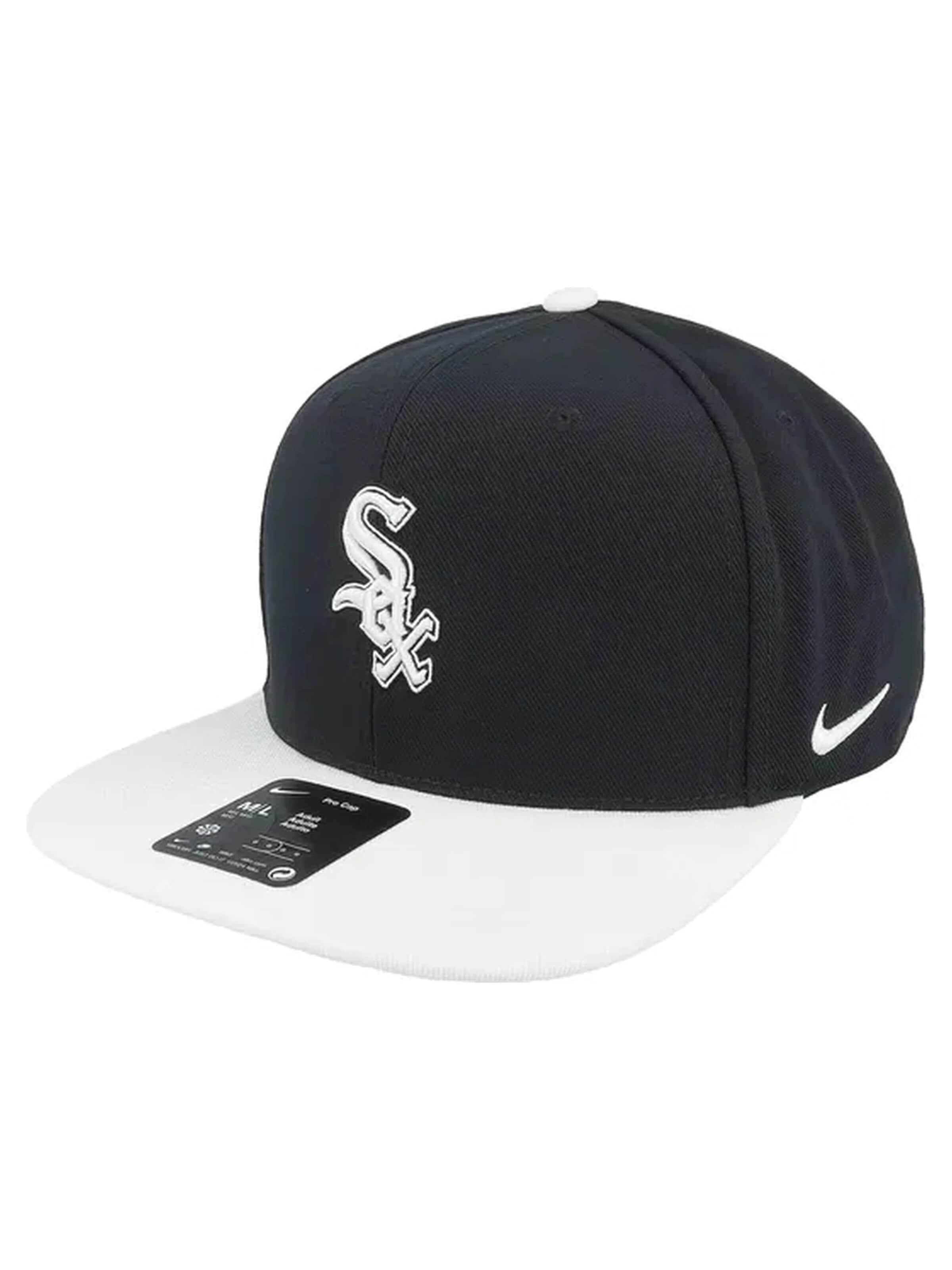 NIKE - Gorra en negro: frente