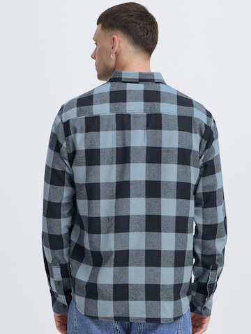 Coupe regular Chemise 'BHBUSTER' BLEND en bleu
