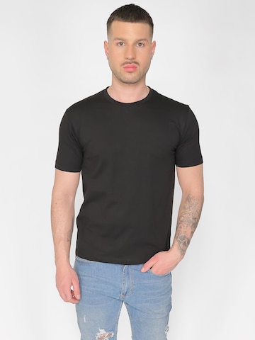 Maze Shirt in Black: front