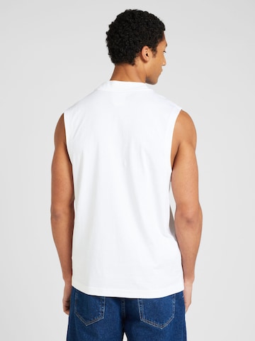Calvin Klein JeansMajica 'THIS IS LOVE' - bijela boja