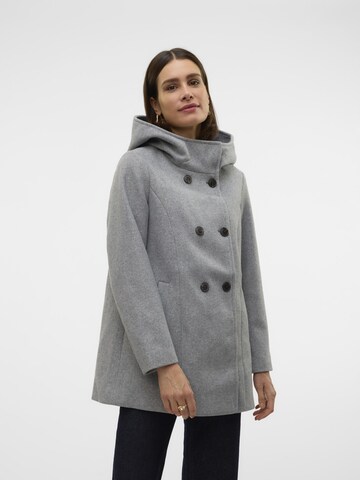 Manteau d’hiver 'FORTUNESHILA' VERO MODA en gris : devant