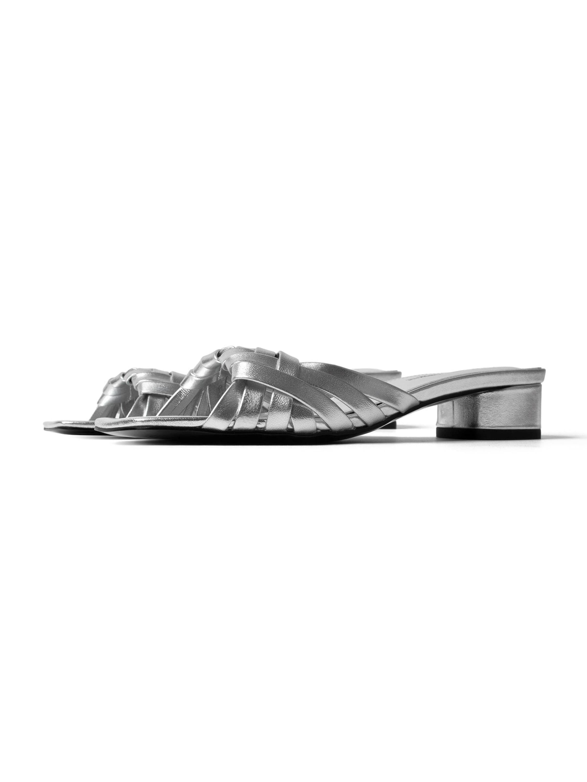L37 HANDMADE SHOES - Zapatos abiertos 'SMELLS LIKE SPIRIT' en plata: frente