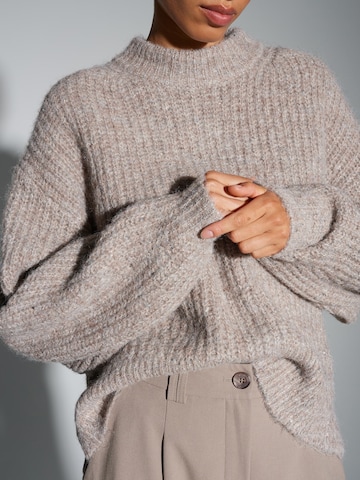 OPUS - Jersey talla grande 'Paliet' en gris