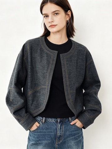 yoligex Between-Season Jacket in Blue: front