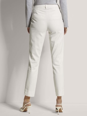 MADELEINE Tapered Chino in Wit